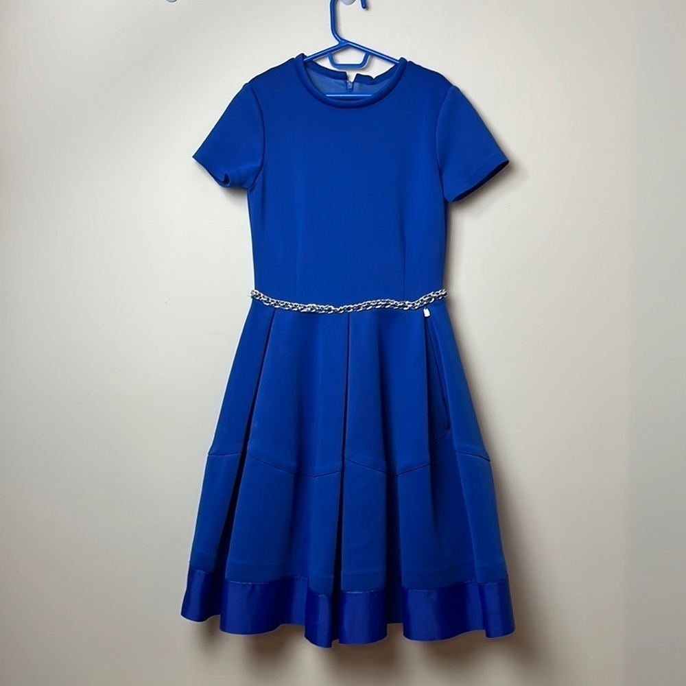 Val Max dress with chain link belt